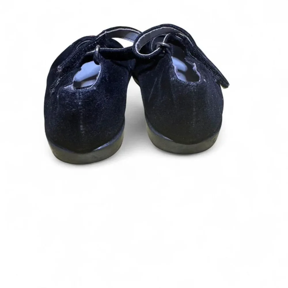 OshKosh B'gosh Toddler Girls Black Velvet Floral Mary Jane Shoes 2 Whimsical